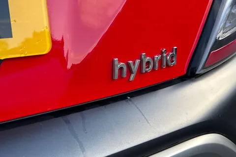 BG72AEM Hyundai Kona 1.6 h-GDi Ultimate DCT Euro 6 (s/s) 5dr Thumbnail #32