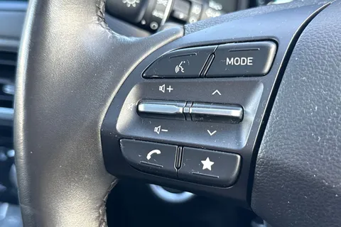 BG72AEM Hyundai Kona 1.6 h-GDi Ultimate DCT Euro 6 (s/s) 5dr Thumbnail #43