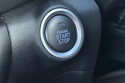 BG72AEM Hyundai Kona 1.6 h-GDi Ultimate DCT Euro 6 (s/s) 5dr Thumbnail #45