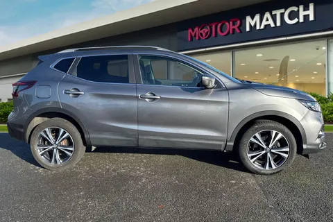 YT70HXD Nissan Qashqai 1.3 DIG-T N-Connecta DCT Auto Euro 6 (s/s) 5dr Thumbnail #4