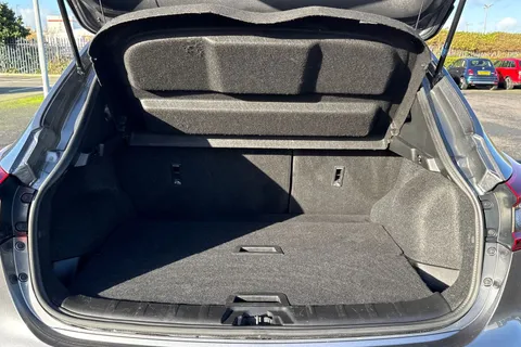 YT70HXD Nissan Qashqai 1.3 DIG-T N-Connecta DCT Auto Euro 6 (s/s) 5dr Thumbnail #11