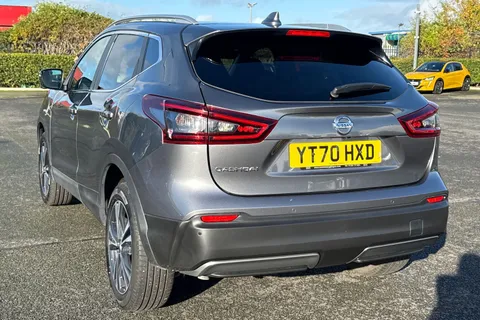 YT70HXD Nissan Qashqai 1.3 DIG-T N-Connecta DCT Auto Euro 6 (s/s) 5dr Thumbnail #17