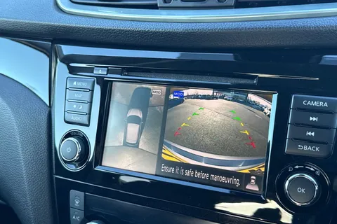 YT70HXD Nissan Qashqai 1.3 DIG-T N-Connecta DCT Auto Euro 6 (s/s) 5dr Thumbnail #47