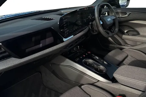 KY25EFM Audi A6 Saloon 2.0 TDI Launch Edition Plus Saloon 4dr Diesel S Tronic quattro Euro 6 (s/s) (204 ps) Thumbnail #9