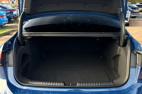 KY25EFM Audi A6 Saloon 2.0 TDI Launch Edition Plus Saloon 4dr Diesel S Tronic quattro Euro 6 (s/s) (204 ps) Thumbnail #10