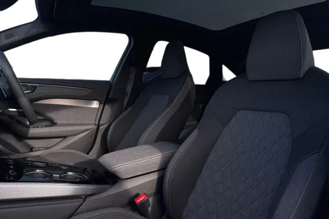 KY25EFM Audi A6 Saloon 2.0 TDI Launch Edition Plus Saloon 4dr Diesel S Tronic quattro Euro 6 (s/s) (204 ps) Thumbnail #11