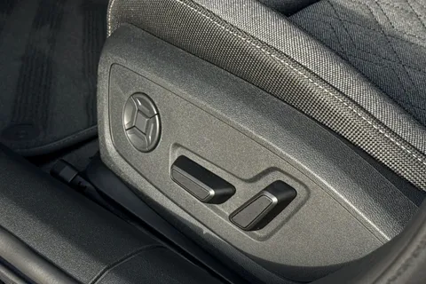 KY25EFM Audi A6 Saloon 2.0 TDI Launch Edition Plus Saloon 4dr Diesel S Tronic quattro Euro 6 (s/s) (204 ps) Thumbnail #34