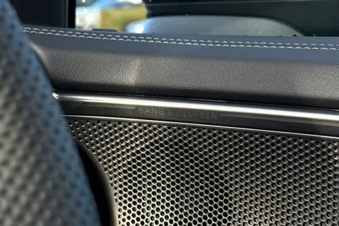 KY25EFM Audi A6 Saloon 2.0 TDI Launch Edition Plus Saloon 4dr Diesel S Tronic quattro Euro 6 (s/s) (204 ps) Thumbnail #46