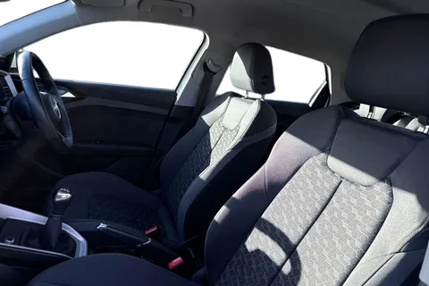 PJ72BRV Audi A1 1.0 TFSI 30 Sport Sportback Euro 6 (s/s) 5dr Thumbnail #17