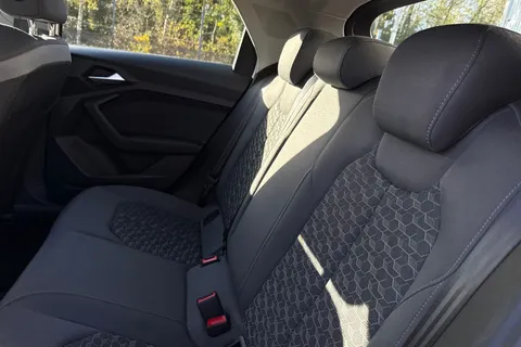 PJ72BRV Audi A1 1.0 TFSI 30 Sport Sportback Euro 6 (s/s) 5dr Thumbnail #20