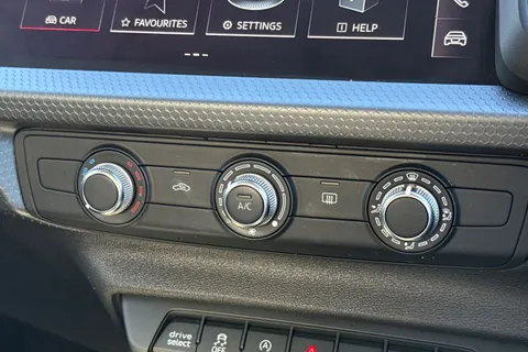 PJ72BRV Audi A1 1.0 TFSI 30 Sport Sportback Euro 6 (s/s) 5dr Thumbnail #23