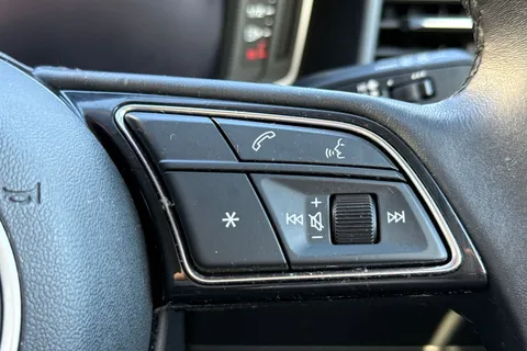 PJ72BRV Audi A1 1.0 TFSI 30 Sport Sportback Euro 6 (s/s) 5dr Thumbnail #38