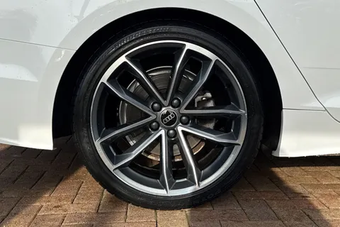 HG23UUO Audi A5 S line 40 TDI quattro 204 PS S tronic Thumbnail #11