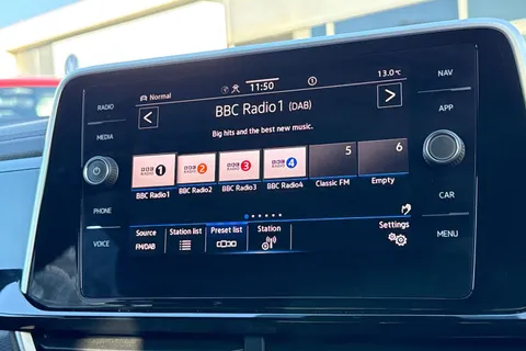 KP25YOE Volkswagen T-Roc 1.5 TSI R-Line 5dr DSG | Heated Seats | App Connect Thumbnail #29