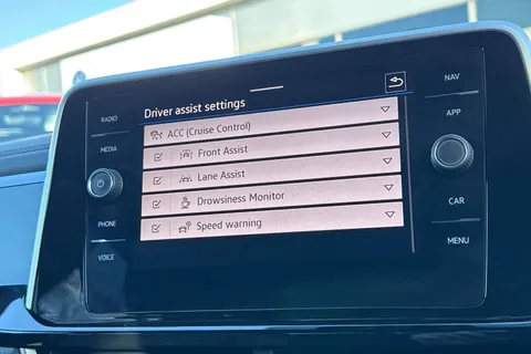 KP25YOE Volkswagen T-Roc 1.5 TSI R-Line 5dr DSG | Heated Seats | App Connect Thumbnail #31