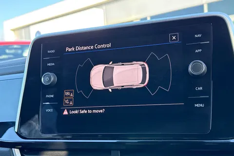 KP25YOE Volkswagen T-Roc 1.5 TSI R-Line 5dr DSG | Heated Seats | App Connect Thumbnail #32