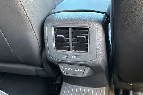 KP25YOE Volkswagen T-Roc 1.5 TSI R-Line 5dr DSG | Heated Seats | App Connect Thumbnail #37