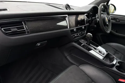 PO72EUK Porsche Macan 2.9T V6 GTS SUV 5dr Petrol PDK 4WD Euro 6 (s/s) (440 ps) Thumbnail #15