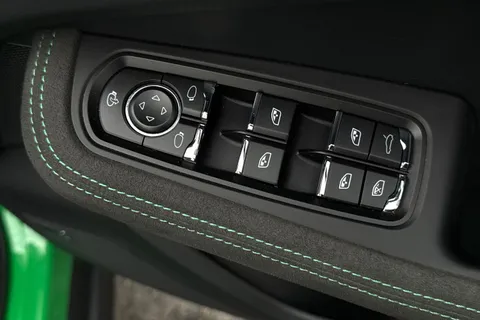 PO72EUK Porsche Macan 2.9T V6 GTS SUV 5dr Petrol PDK 4WD Euro 6 (s/s) (440 ps) Thumbnail #21