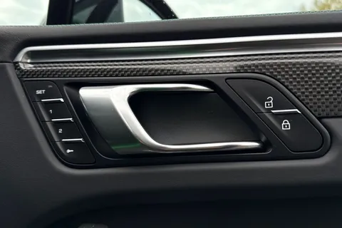 PO72EUK Porsche Macan 2.9T V6 GTS SUV 5dr Petrol PDK 4WD Euro 6 (s/s) (440 ps) Thumbnail #34