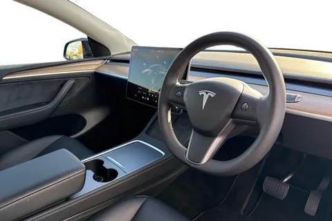 LD73KBW Tesla Model Y (Dual Motor) Long Range Auto 4WDE 5dr Thumbnail #15