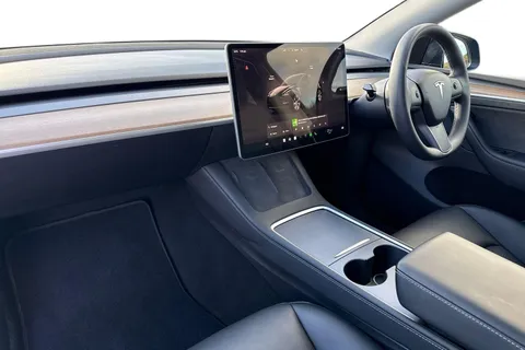 LD73KBW Tesla Model Y (Dual Motor) Long Range Auto 4WDE 5dr Thumbnail #16