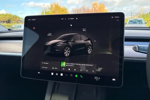 LD73KBW Tesla Model Y (Dual Motor) Long Range Auto 4WDE 5dr Thumbnail #18