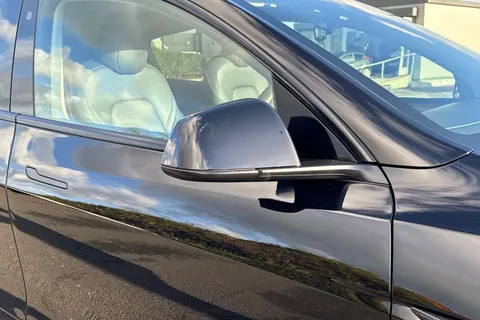 LD73KBW Tesla Model Y (Dual Motor) Long Range Auto 4WDE 5dr Thumbnail #38