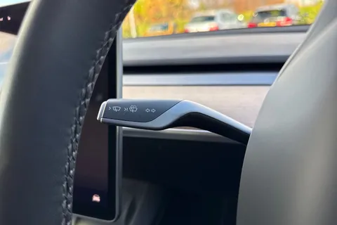 LD73KBW Tesla Model Y (Dual Motor) Long Range Auto 4WDE 5dr Thumbnail #41