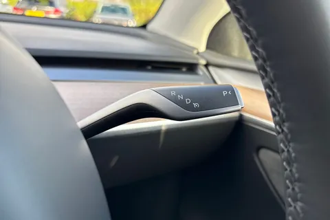 LD73KBW Tesla Model Y (Dual Motor) Long Range Auto 4WDE 5dr Thumbnail #42