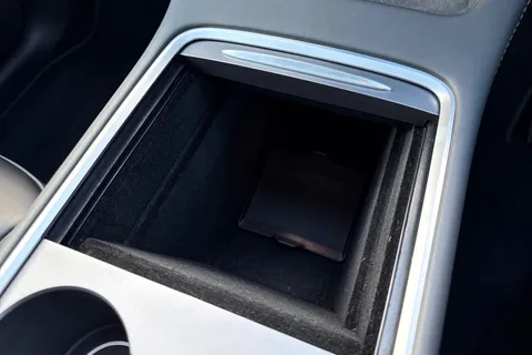 LD73KBW Tesla Model Y (Dual Motor) Long Range Auto 4WDE 5dr Thumbnail #60