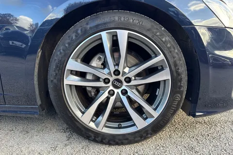 13 of 46 for Audi A6 Saloon S line 40 TFSI 204 PS S tronic