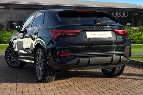 KO74DXV Audi Q3 Black Edition 35 TFSI  150 PS S tronic Thumbnail #3