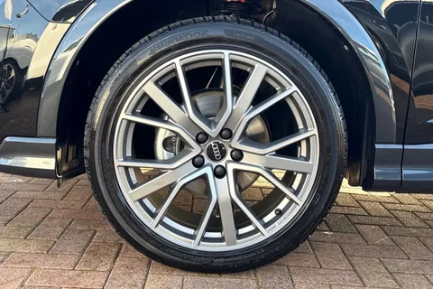 KO74DXV Audi Q3 Black Edition 35 TFSI  150 PS S tronic Thumbnail #13