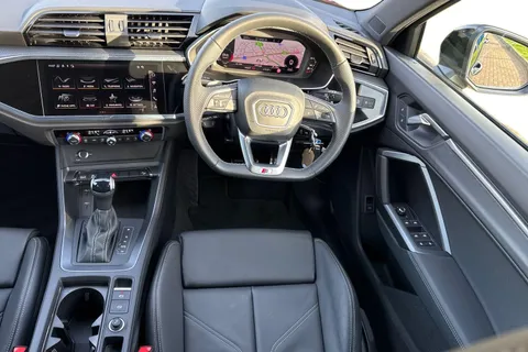 KO74DXV Audi Q3 Black Edition 35 TFSI  150 PS S tronic Thumbnail #19