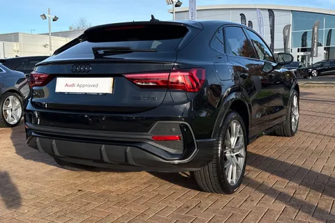 KO74DXV Audi Q3 Black Edition 35 TFSI  150 PS S tronic Thumbnail #27