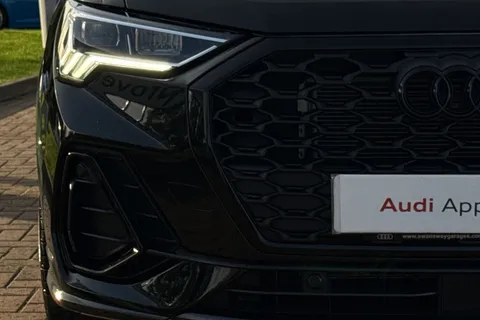 KO74DXV Audi Q3 Black Edition 35 TFSI  150 PS S tronic Thumbnail #29