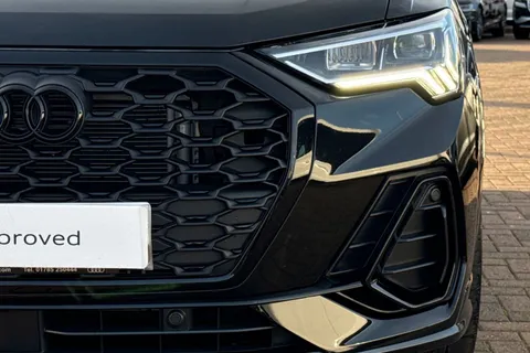 KO74DXV Audi Q3 Black Edition 35 TFSI  150 PS S tronic Thumbnail #30