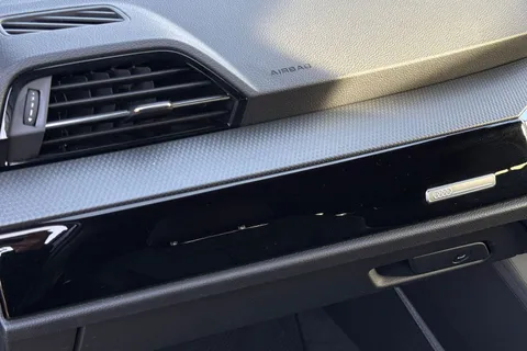 KO74DXV Audi Q3 Black Edition 35 TFSI  150 PS S tronic Thumbnail #35