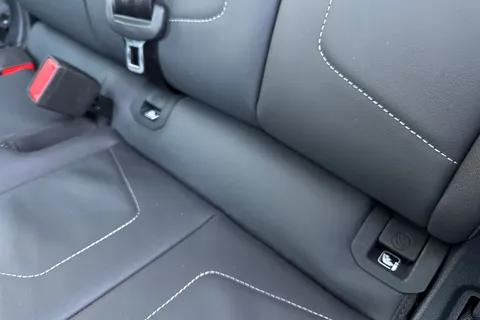 KO74DXV Audi Q3 Black Edition 35 TFSI  150 PS S tronic Thumbnail #36