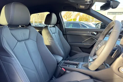 KO74DXV Audi Q3 Black Edition 35 TFSI  150 PS S tronic Thumbnail #46