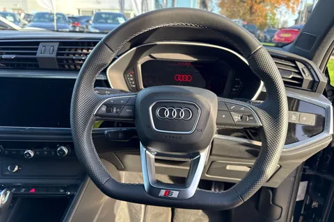 KO74DXV Audi Q3 Black Edition 35 TFSI  150 PS S tronic Thumbnail #47