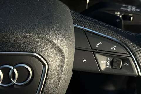 KO74DXV Audi Q3 Black Edition 35 TFSI  150 PS S tronic Thumbnail #50