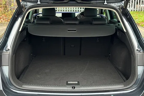 7 of 42 for SEAT Leon 1.5 eTSI MHEV XCELLENCE Lux DSG Euro 6 (s/s) 5dr