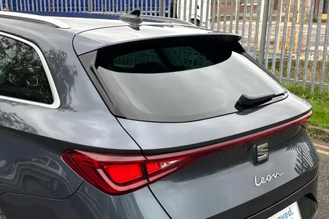 8 of 42 for SEAT Leon 1.5 eTSI MHEV XCELLENCE Lux DSG Euro 6 (s/s) 5dr