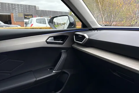 32 of 42 for SEAT Leon 1.5 eTSI MHEV XCELLENCE Lux DSG Euro 6 (s/s) 5dr