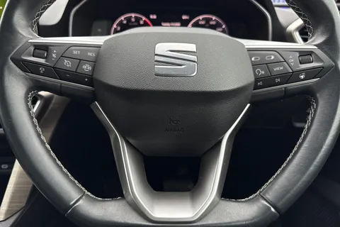 35 of 42 for SEAT Leon 1.5 eTSI MHEV XCELLENCE Lux DSG Euro 6 (s/s) 5dr