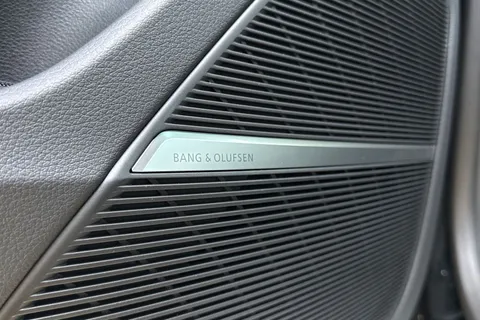  Audi RS Q8 4.0 TFSI V8 Performance Carbon Vorsprung Tiptronic quattro Euro 6 (s/s) 5dr Thumbnail #39