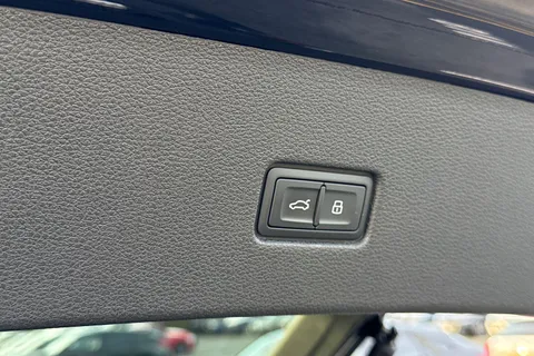  Audi RS Q8 4.0 TFSI V8 Performance Carbon Vorsprung Tiptronic quattro Euro 6 (s/s) 5dr Thumbnail #40