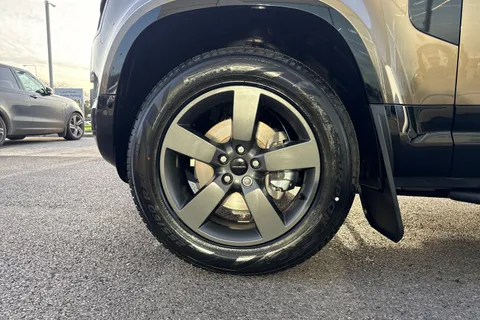 Land Rover Defender 110 3.0 D250 MHEV X-Dynamic HSE Auto 4WD Euro 6 (s/s) 5dr Thumbnail #9